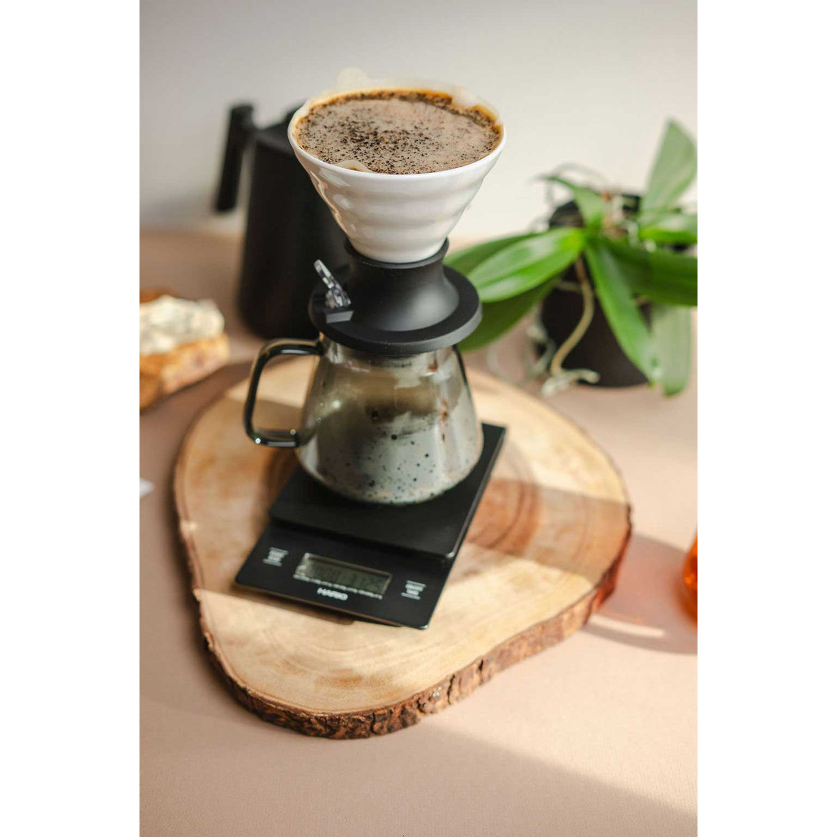 Hario Switch Immersion Coffee Dripper 02 - Ceramic